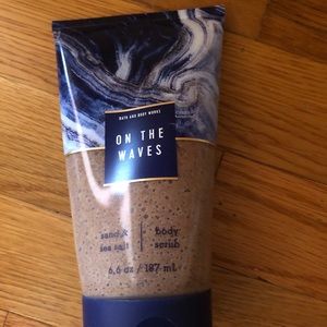 Bath & Body Works body scrub